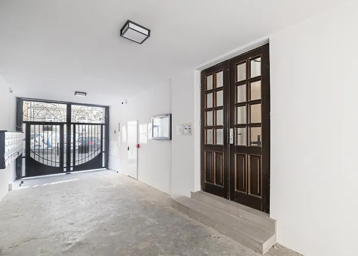 Lwowska 9 - Intimate & Comfortable By Renters شقة وارسو