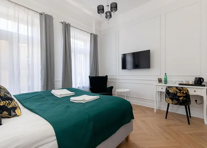 Lwowska 9 - Intimate & Comfortable By Renters شقة وارسو